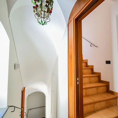 Ruggero Oda ve Kahvaltı 3*